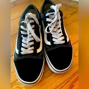 Old Skool Shoes Women Size 9